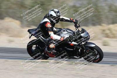 media/Dec-01-2025-Moto Forza (Mon) [[2daa91e15f]]/3-Beginner Group/Session 2 (Turn 7 Inside Pans)/